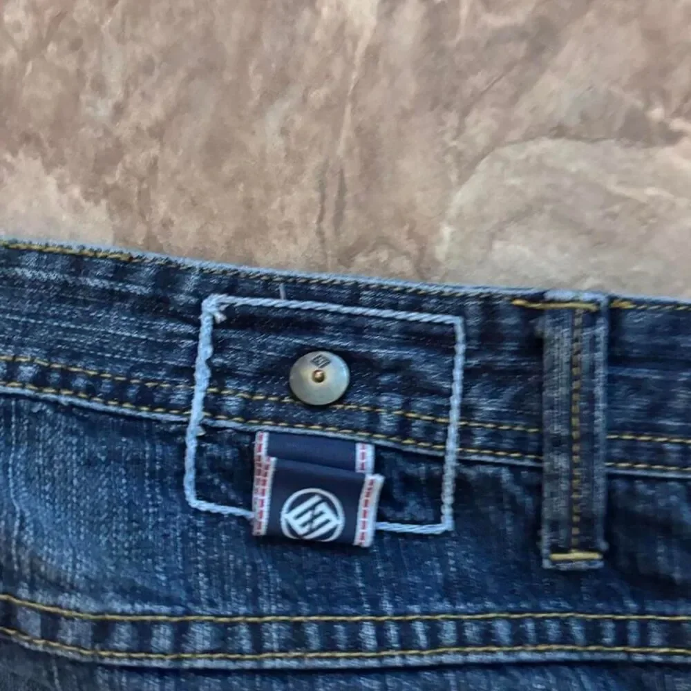 Vintage 2000s Y2K baggy Southpole esc enyce Dark wash jorts, 36, no flaws!